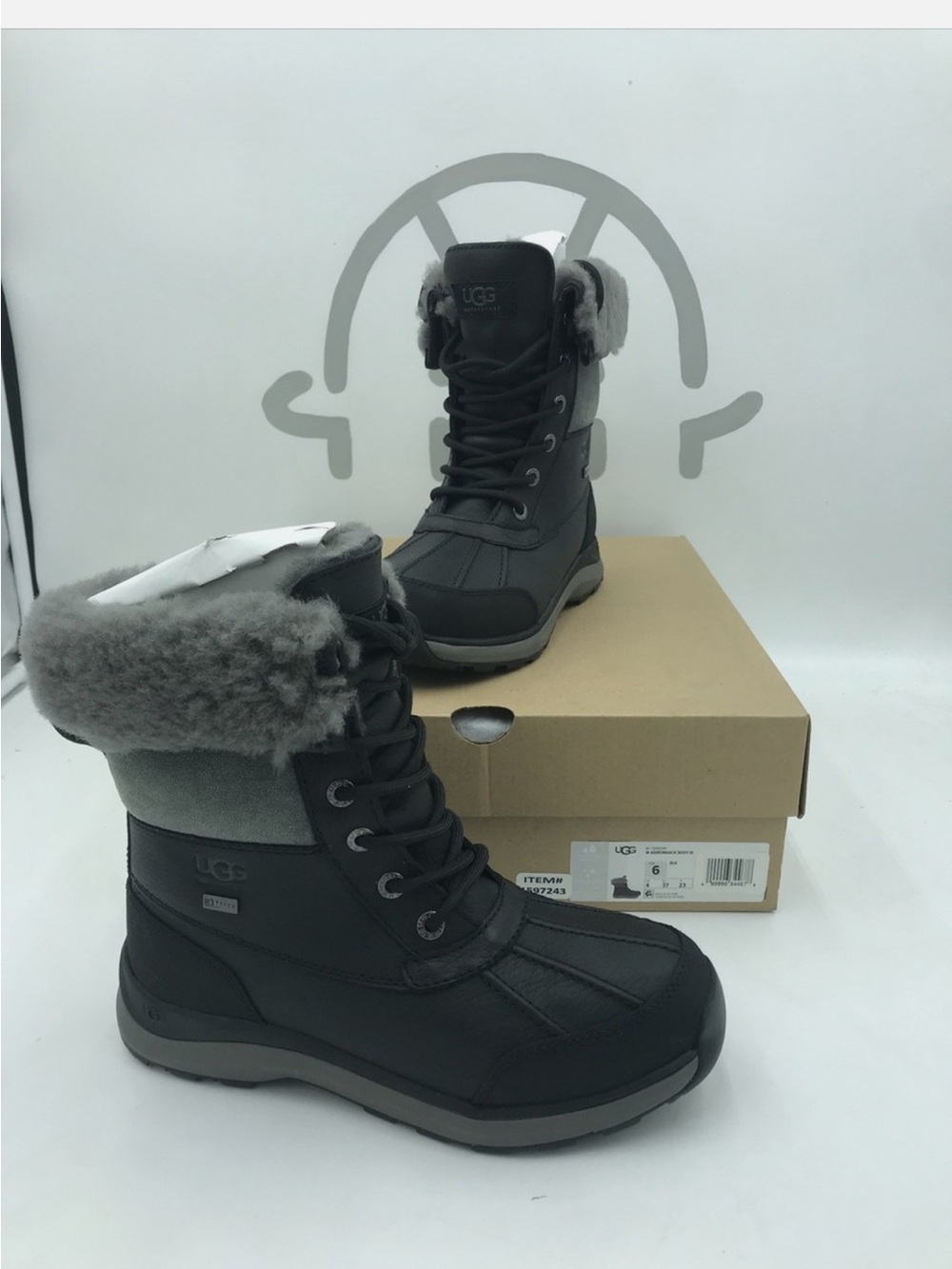 UGG Women's Adirondack Boot III Size: 6